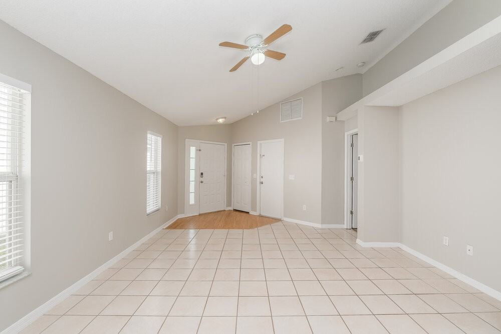 2474 Sagemont Dr - Photo 3 of 16