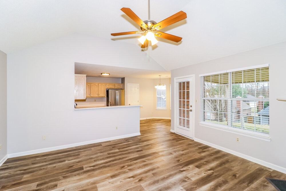 2204 Stone Stream Dr - Photo 4 of 16