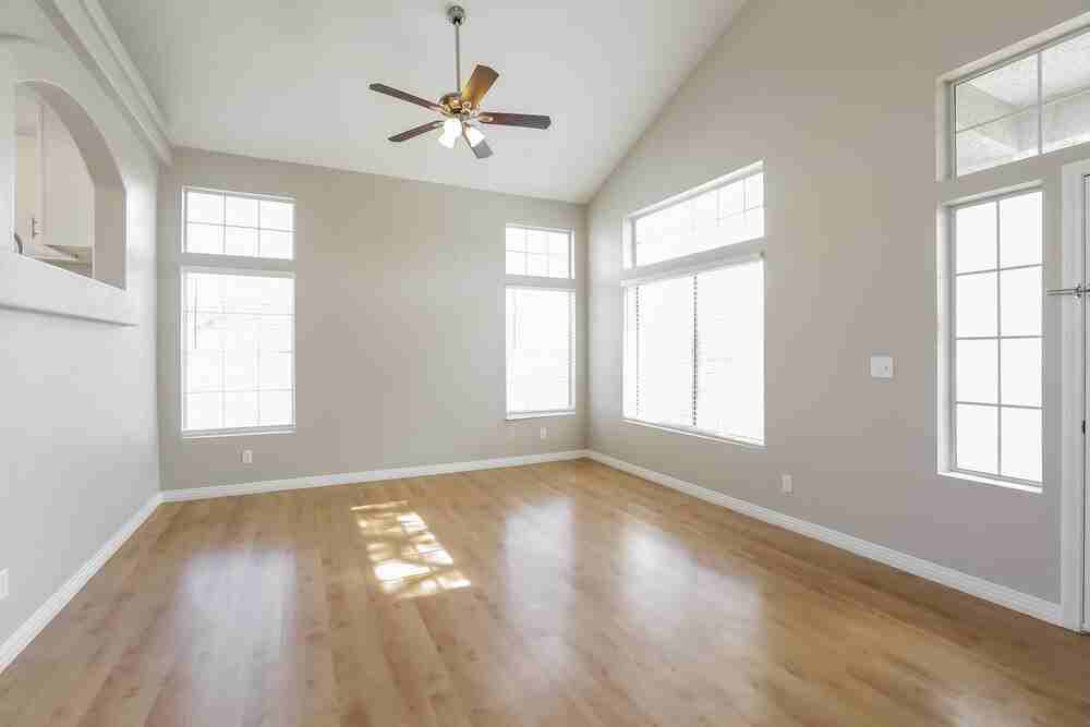 8828 Dove Cove Dr - Photo 4 of 17