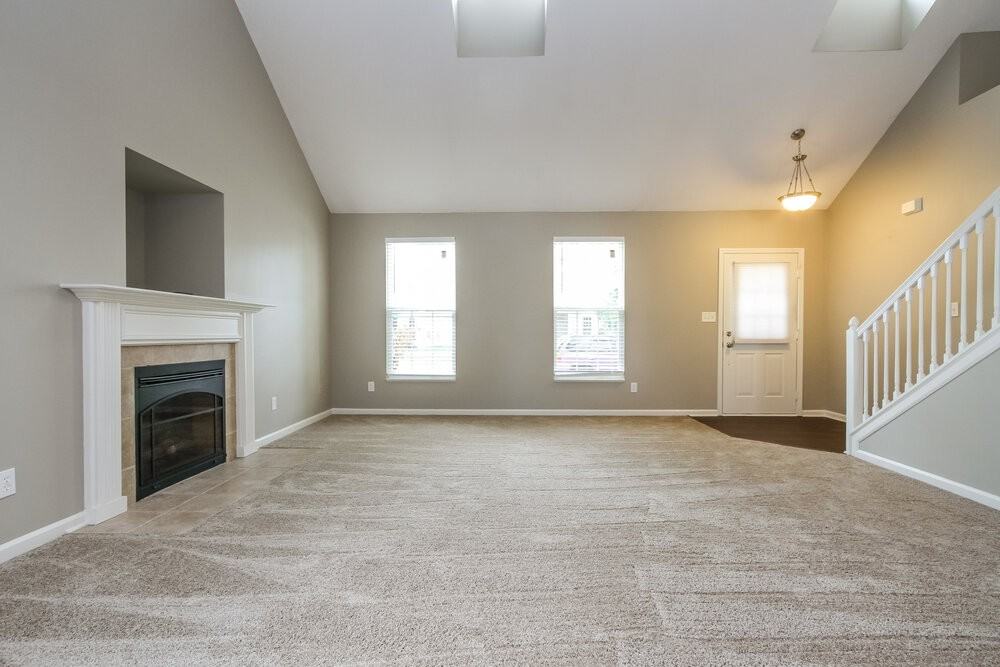 931 Kimberly Ave - Photo 3 of 15