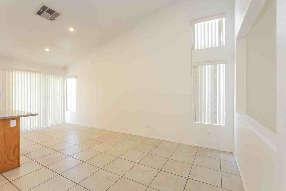 6059 Evening View St - Photo 5 of 16