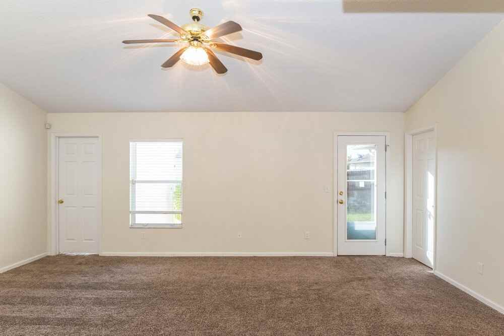 2204 Francis Lewis Ct - Photo 2 of 15