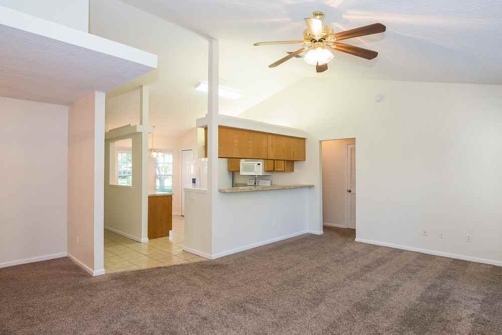 2204 Francis Lewis Ct - Photo 7 of 15