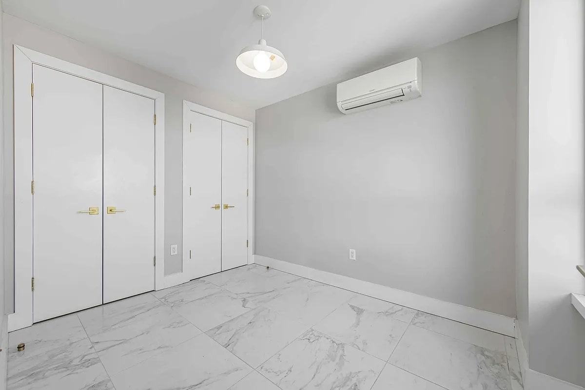 1801 Broadway #6G - Photo 4 of 6