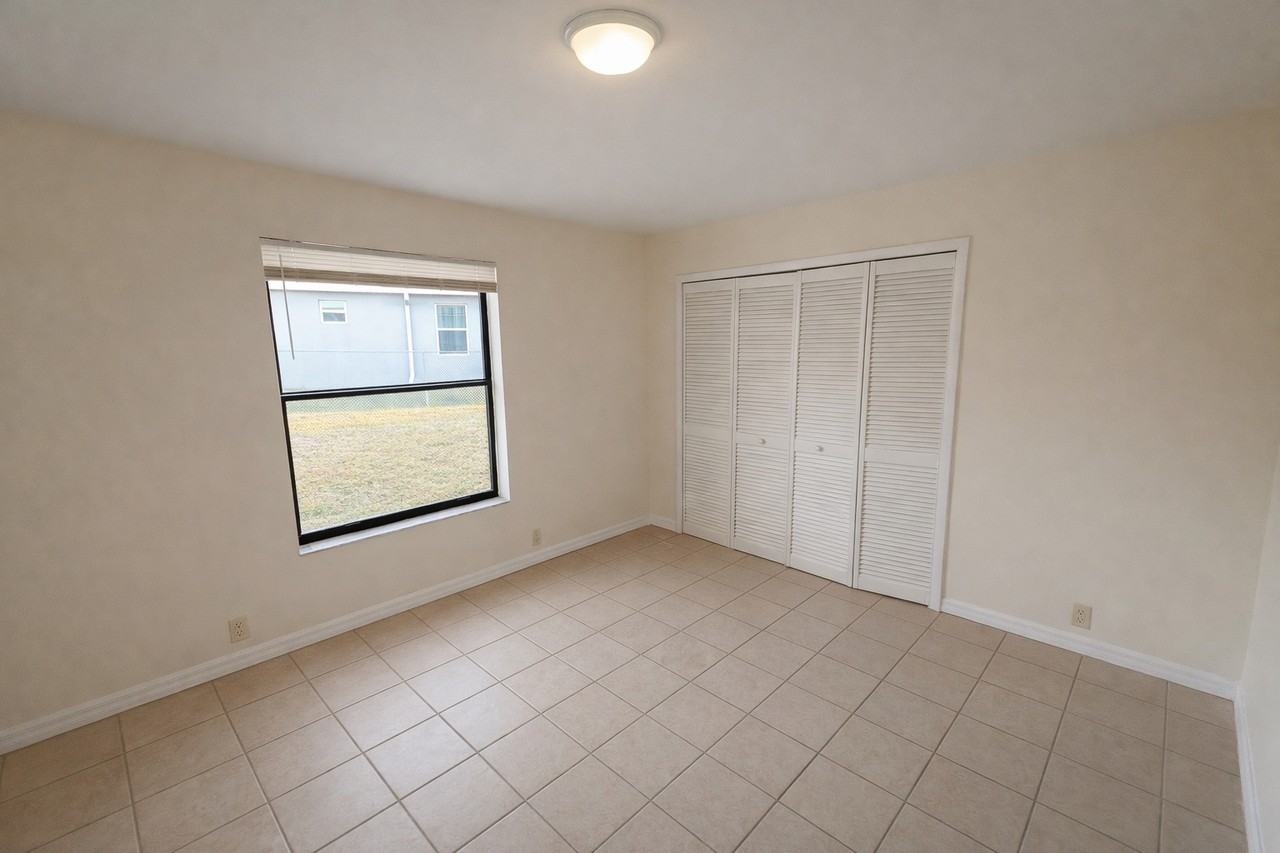 801A Se 5th Ave #A - Photo 2 of 12