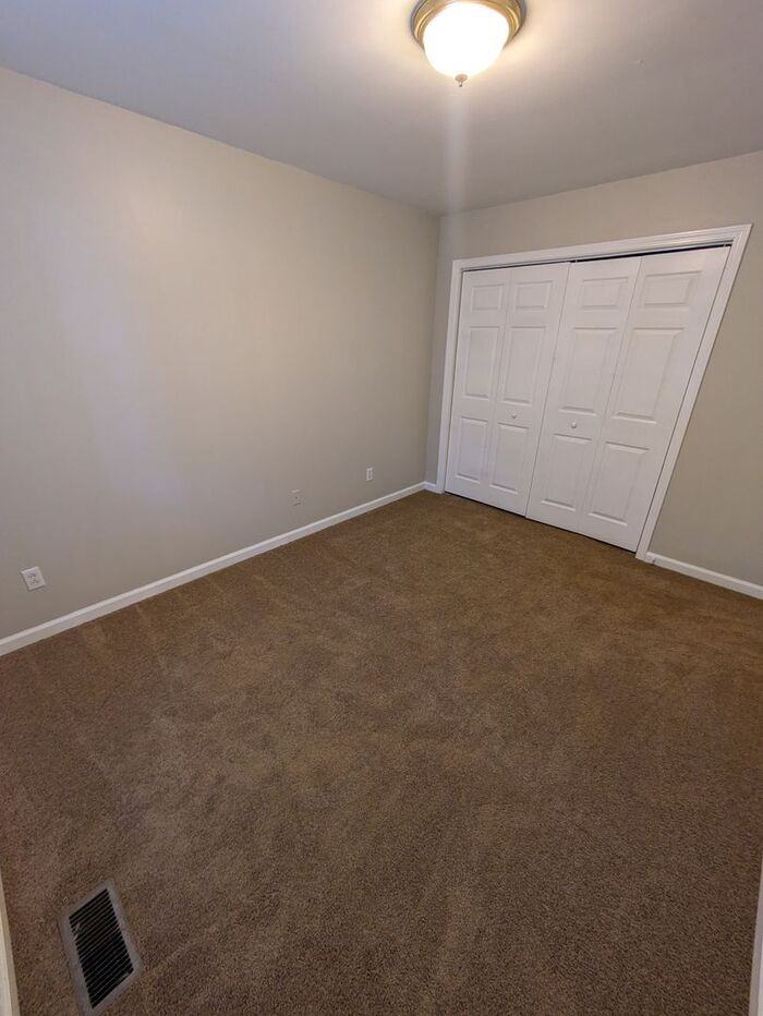 1331 14th Street Dr Ne - Photo 6 of 9