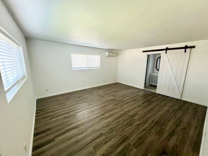 4431 Onondaga Ave - Photo 7 of 17