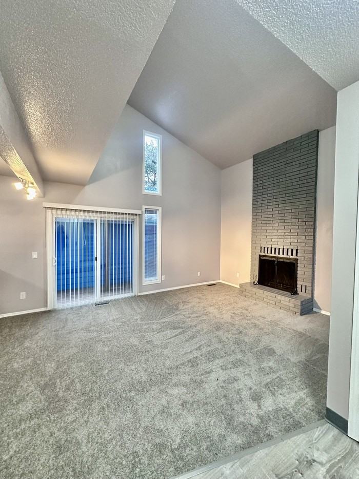 14270 Sw Daphne St - Photo 5 of 26