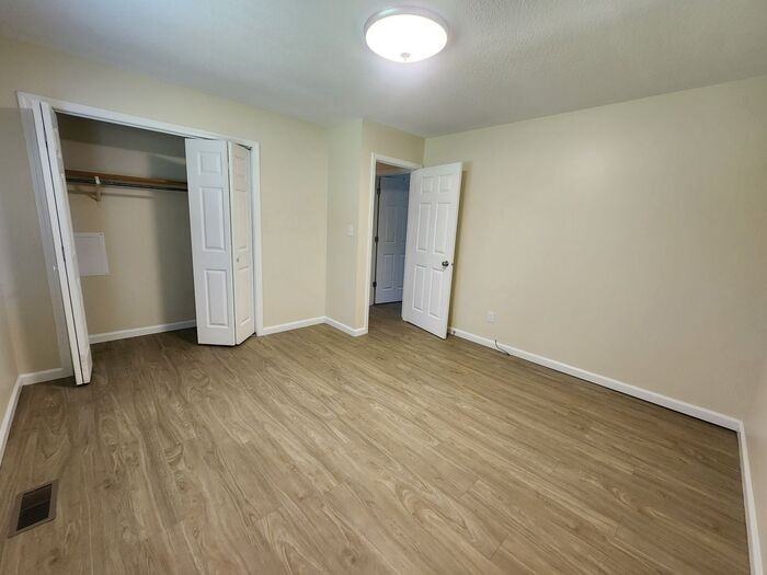 910 N 10th St #1525 - Photo 3 of 14