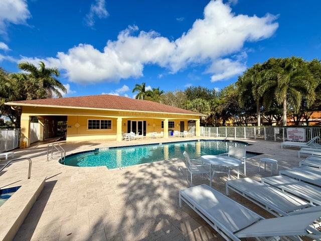 888 Quartz Terrace - Photo 3 of 7