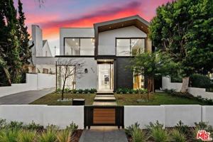 featured image of 213 N Palm Dr