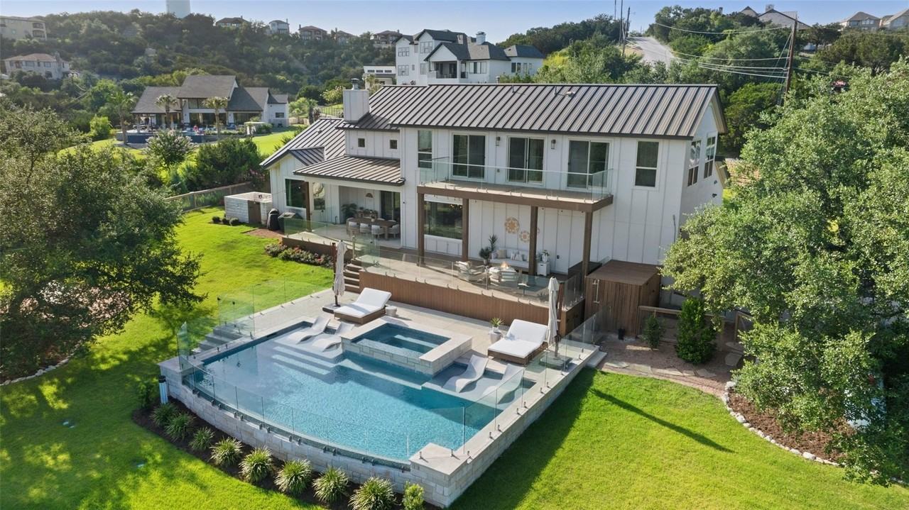 1302L Sparrow Ln - Photo 3 of 40