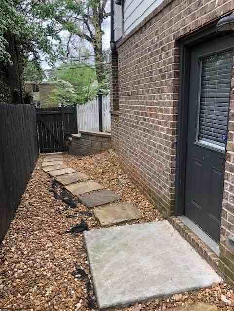 338 7th St Ne - Photo 7 of 11