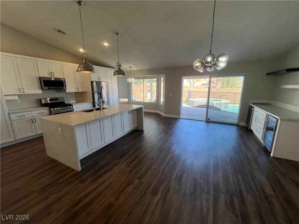 8220 Ocean Terrace Way - Photo 3 of 34