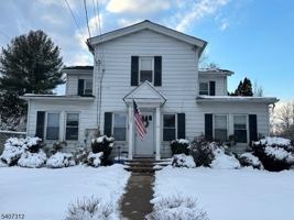 featured image of 25 Gibbons Pl #2