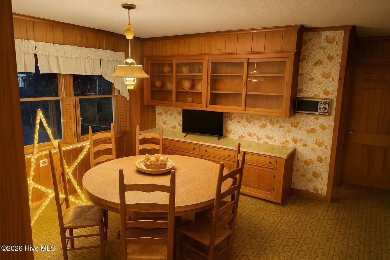 212 Eagle Branch Rd - Photo 3 of 6