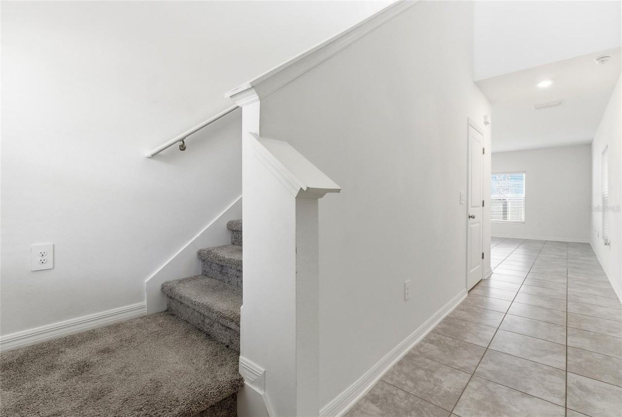 1195 Tyler Rd - Photo 4 of 27