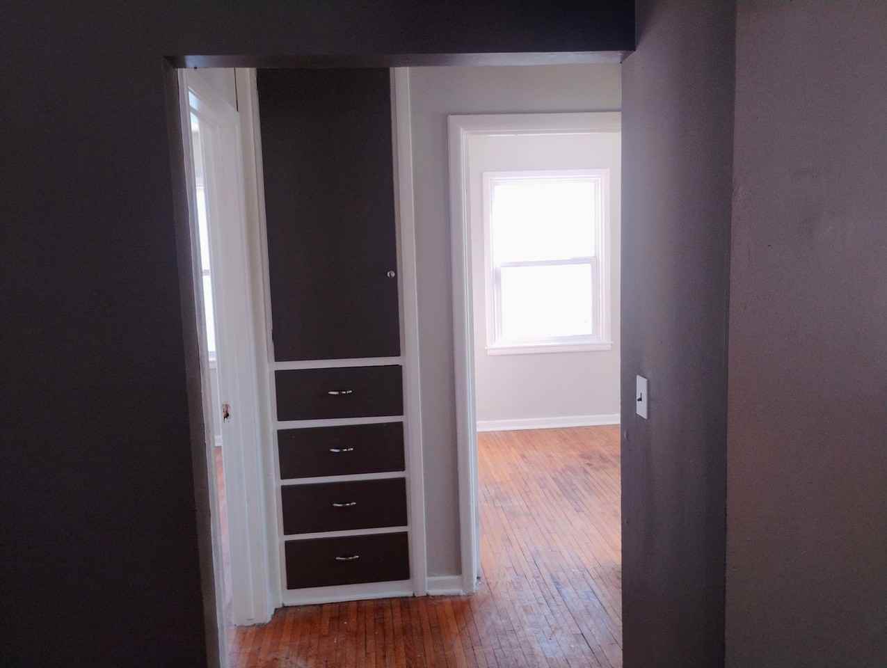 2665 E 8th St N - Photo 6 of 14