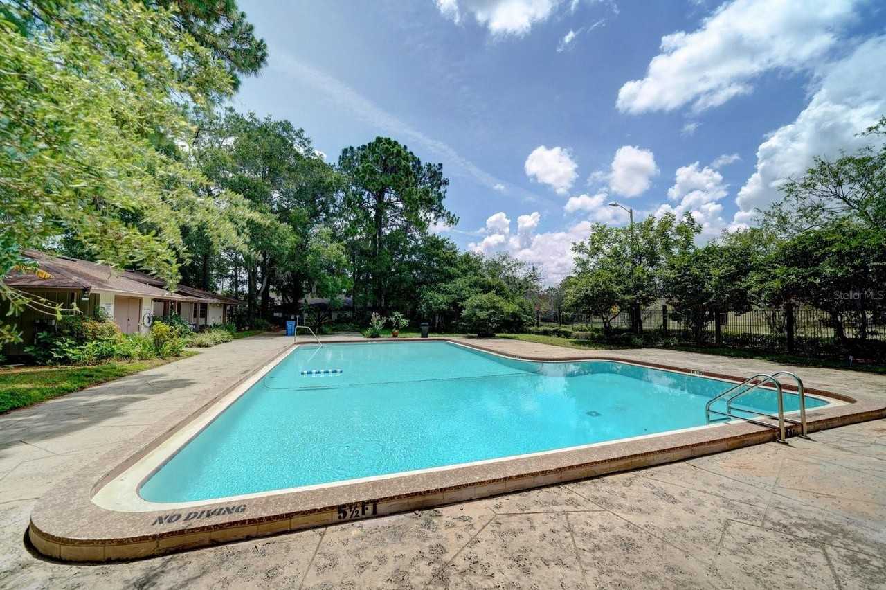 7223 San Luis Ct - Photo 3 of 17