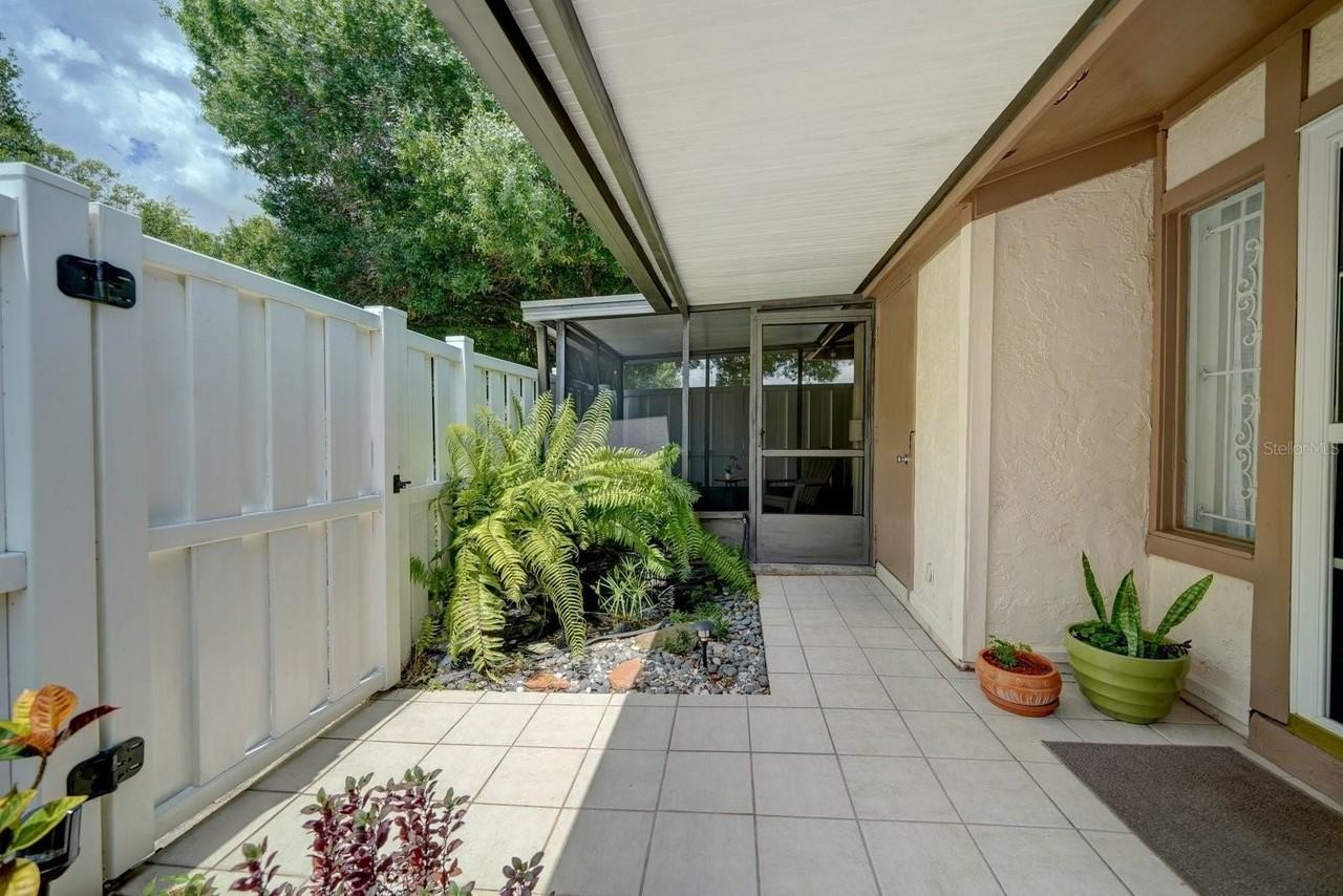 7223 San Luis Ct - Photo 4 of 17