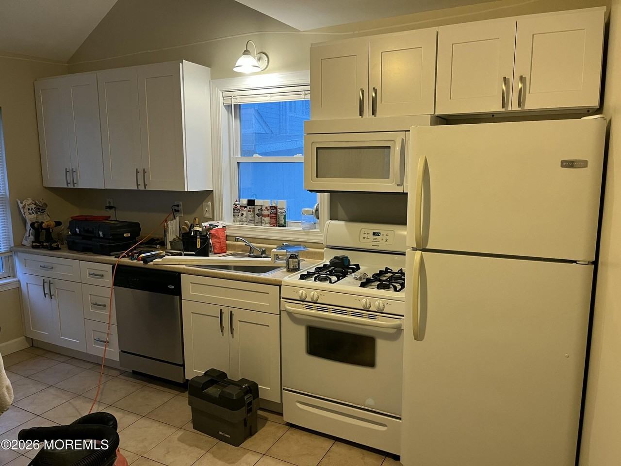 112 18th Ave - Photo 7 of 8