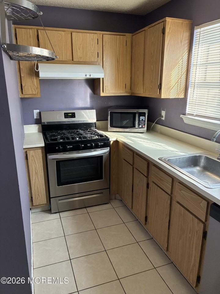 43 Jaffreyton Close - Photo 3 of 13