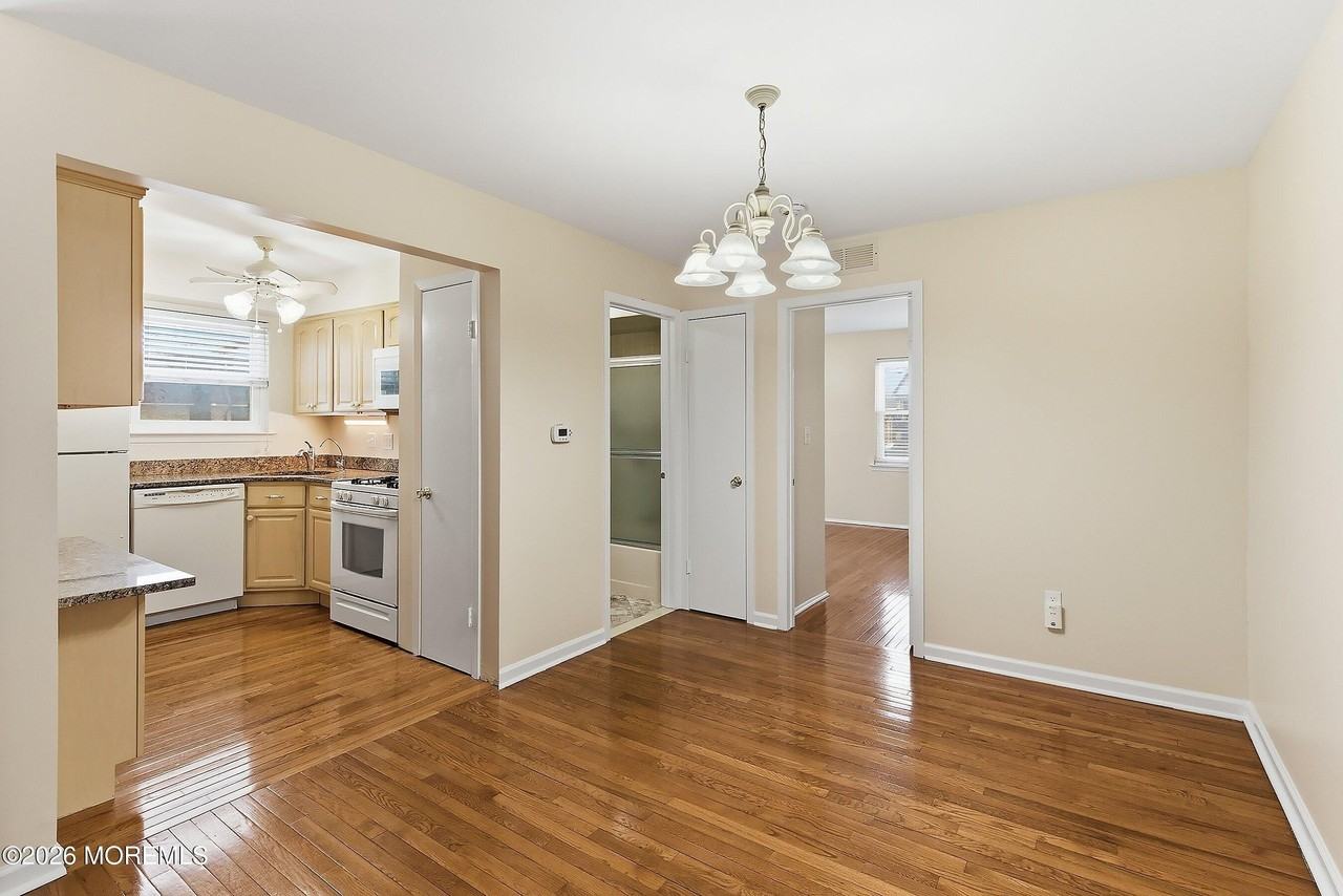 1201 Normandy Ct - Photo 4 of 17