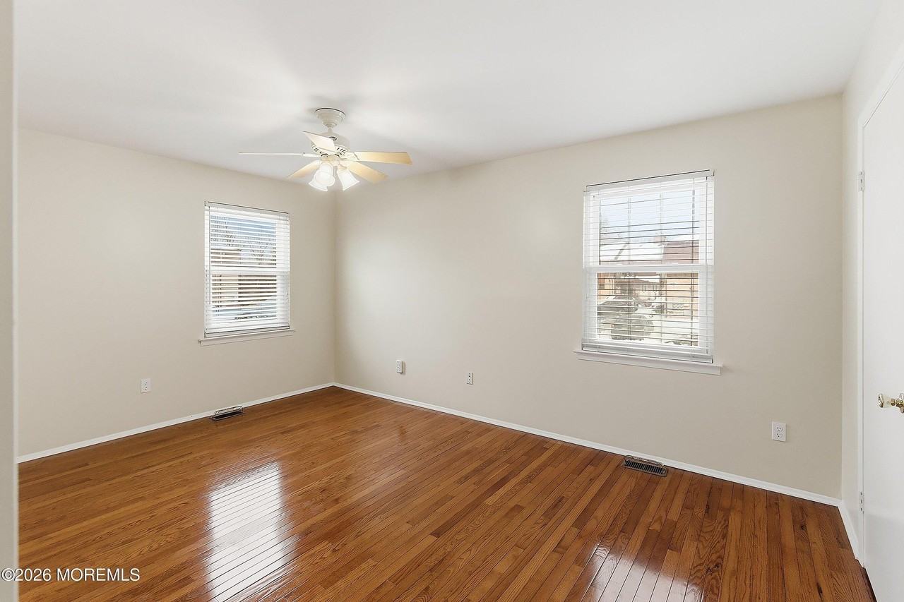 1201 Normandy Ct - Photo 7 of 17