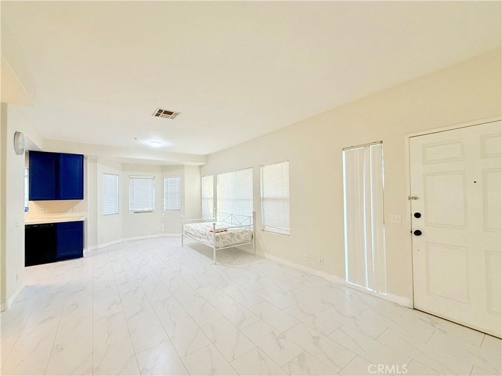 319 W Duarte Rd #A - Photo 3 of 15