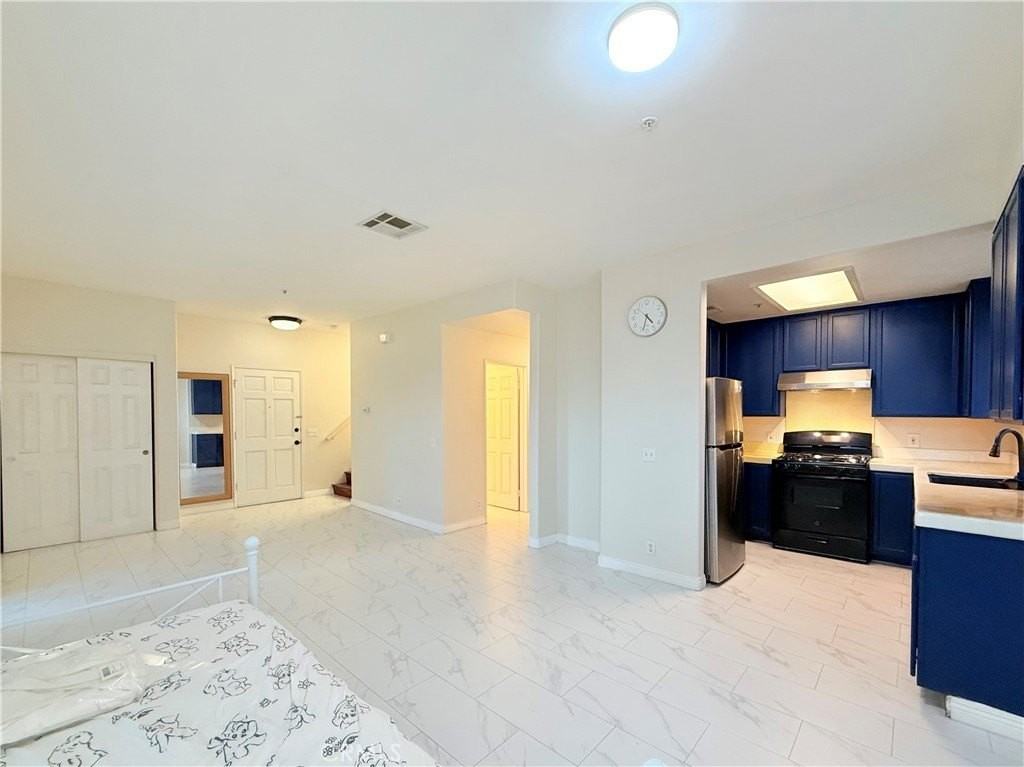 319 W Duarte Rd #A - Photo 5 of 15