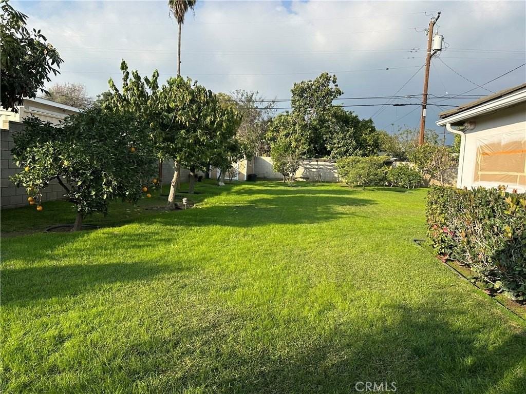 409 W Woodruff Ave - Photo 6 of 39