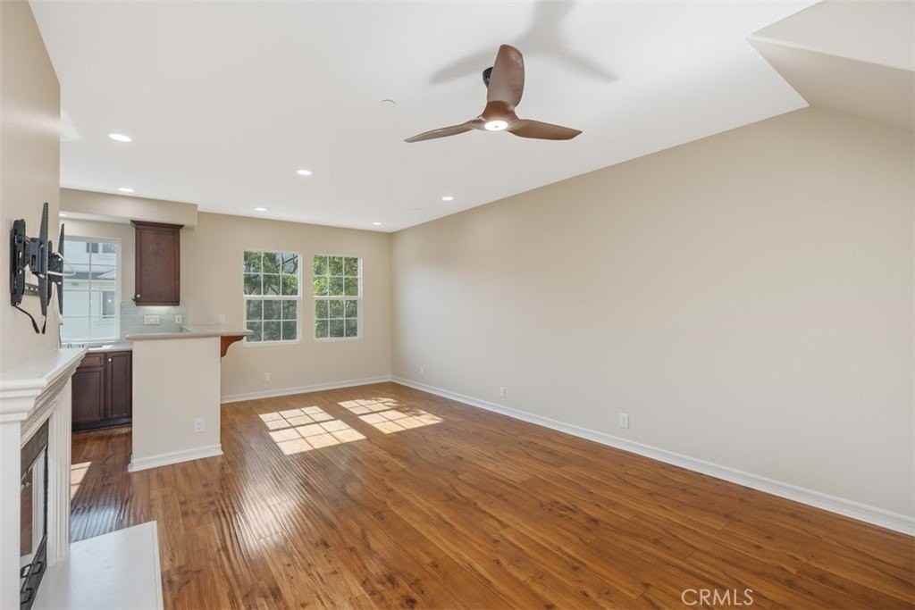 15219 Calverton Way - Photo 6 of 32