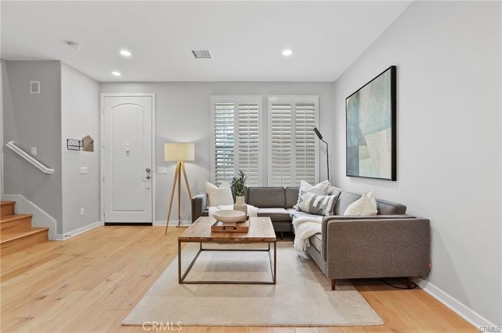 39 Savannah - Photo 7 of 43