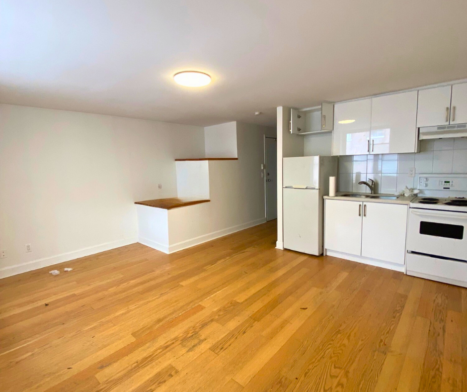 998 Queen Street East - Photo 6 of 12