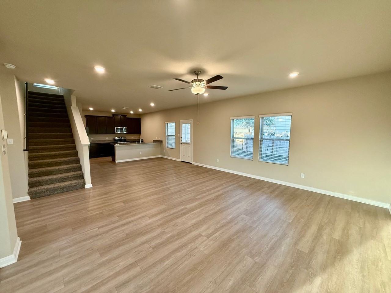 5539 Jade Vly - Photo 6 of 31