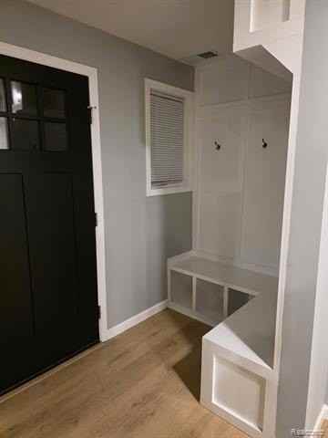 424 W Henry St - Photo 6 of 17