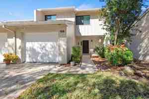 featured image of 1626 Sw Crossing Cir