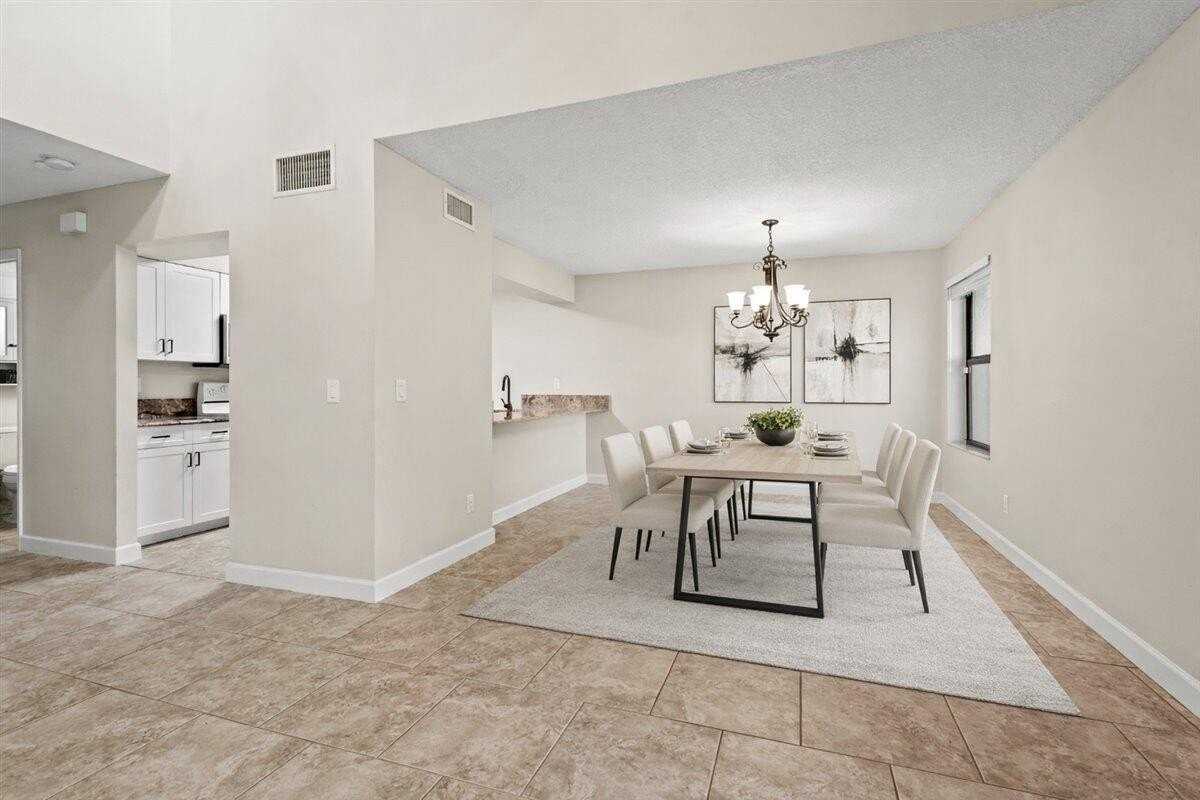 1626 Sw Crossing Cir - Photo 5 of 24