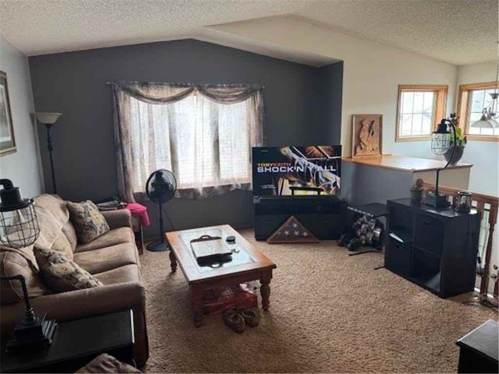 300 21st Ave Sw - Photo 6 of 13