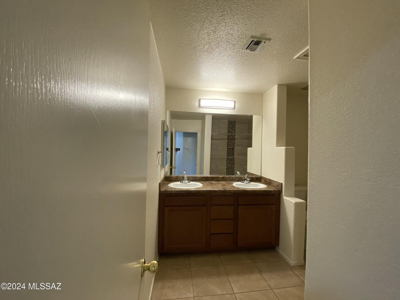 1262 E Weimer Cir Unit 38 #38 - Photo 4 of 13