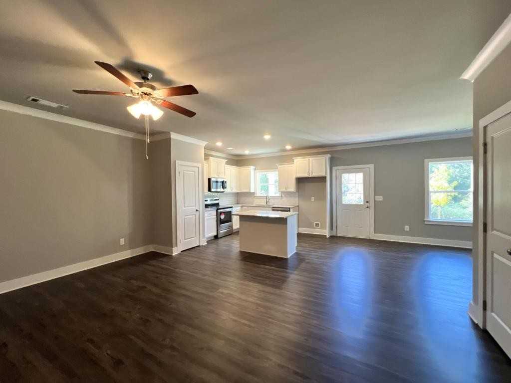 110 Mcallister Rd - Photo 6 of 36