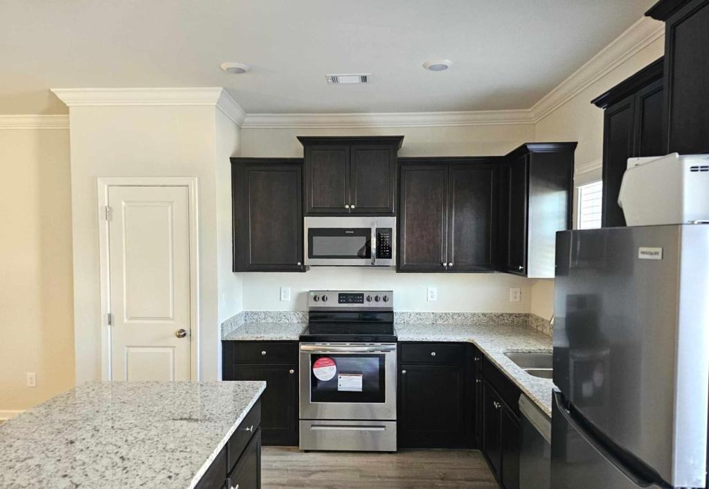 145 Chase Xing - Photo 3 of 32