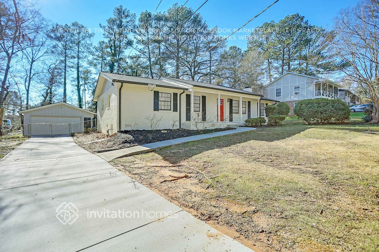 8005 Union Grove Rd - Photo 3 of 26