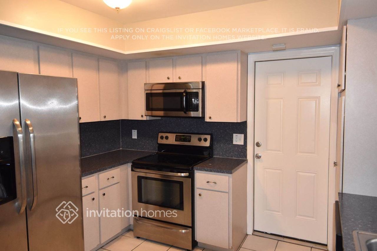 3481 Chickasaw Cir - Photo 3 of 11