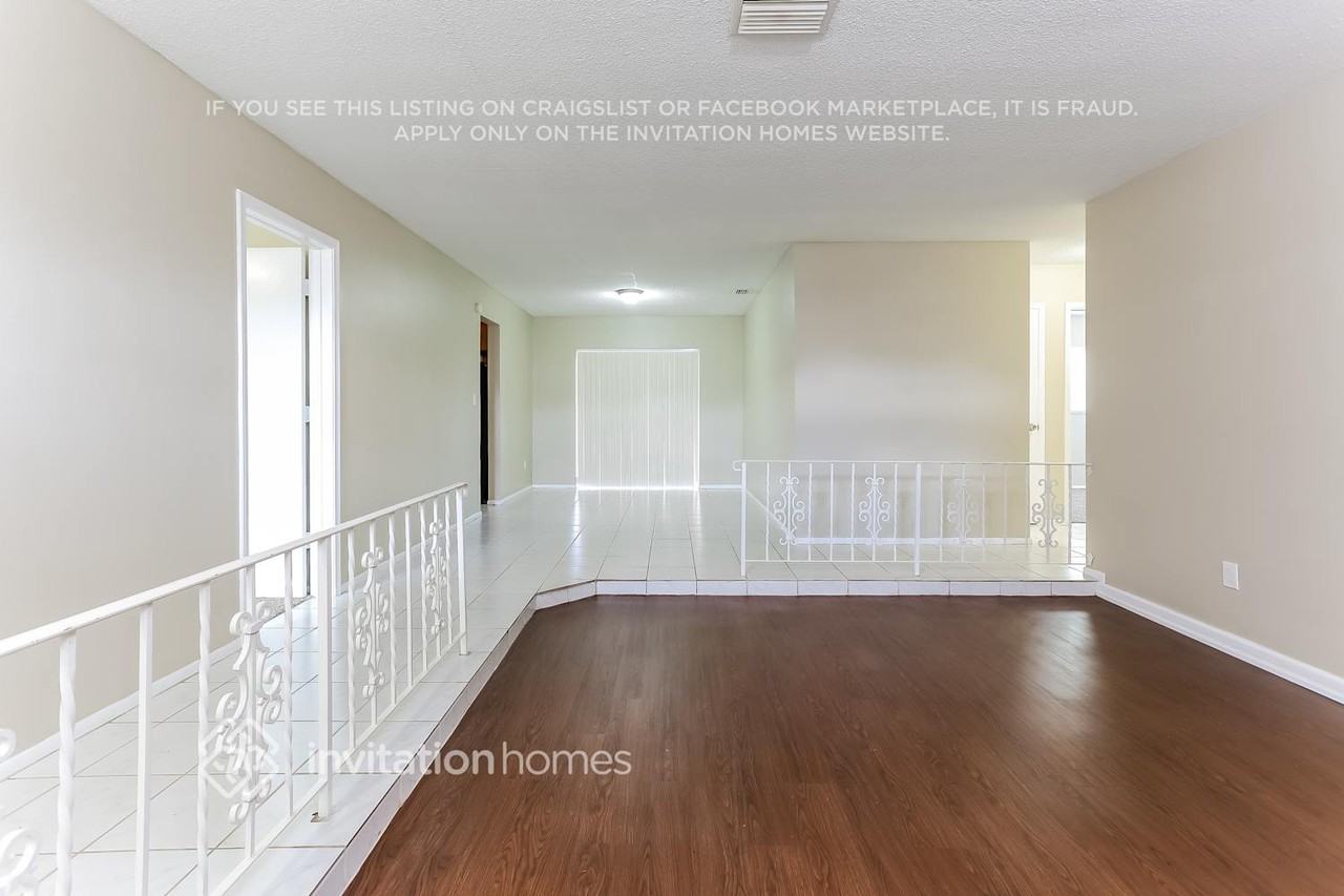 7221 Nw 11th St - Photo 3 of 18