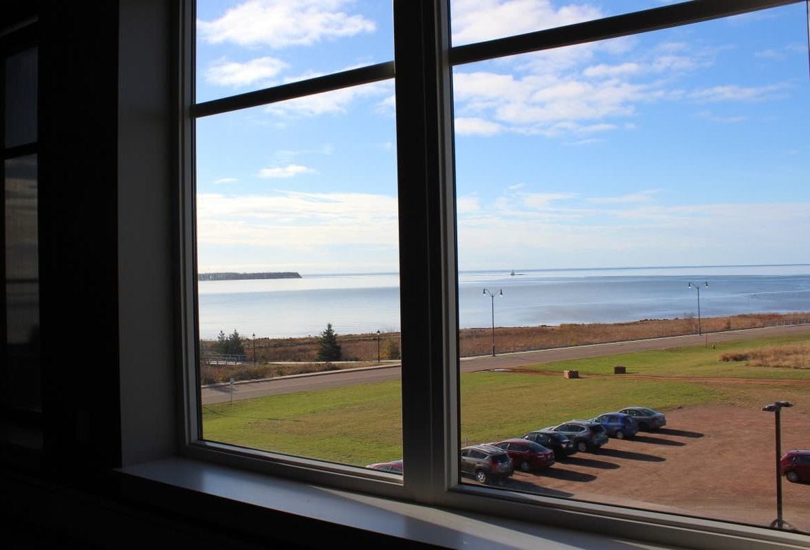 The Tides - Photo 4 of 33