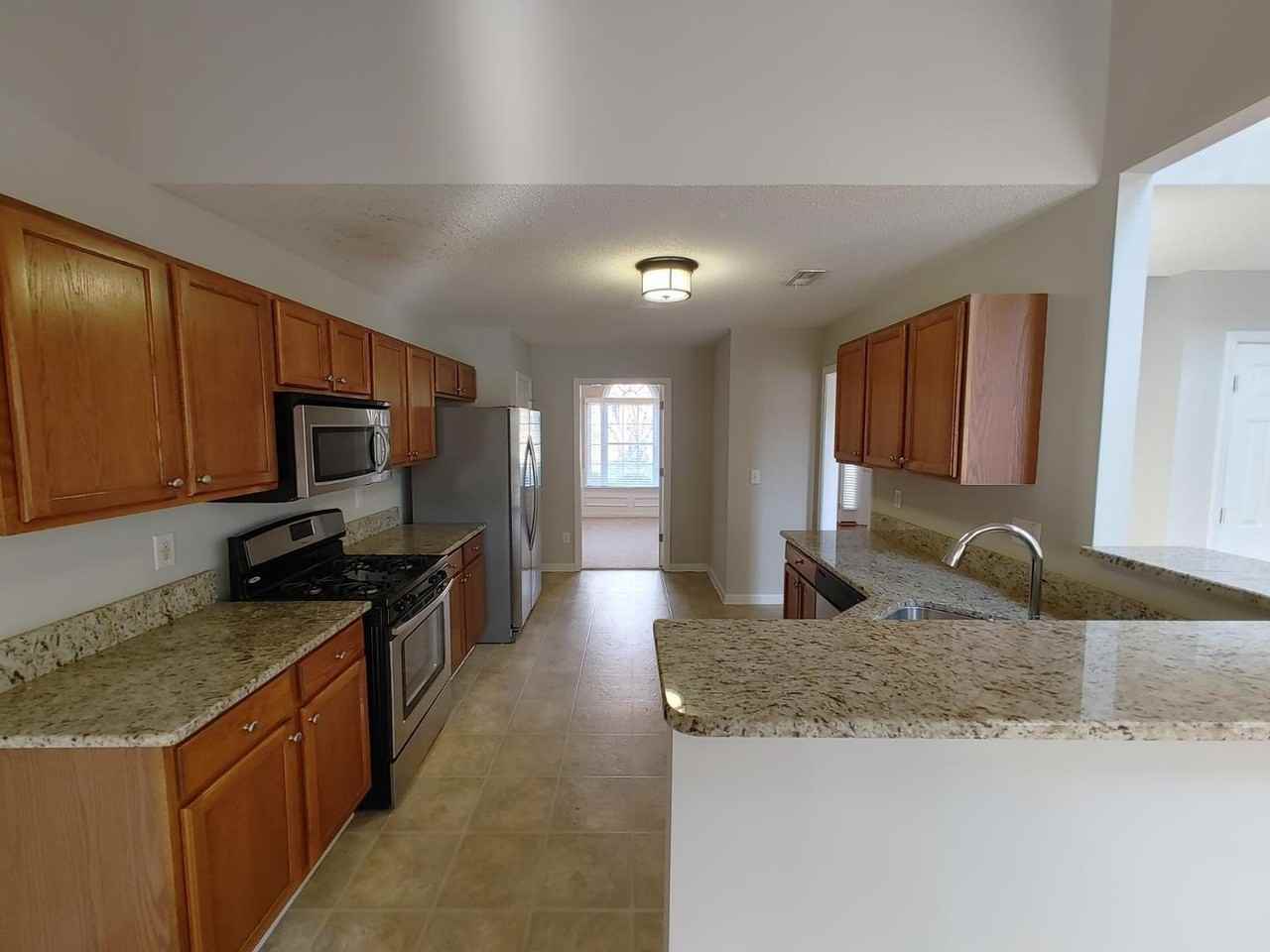 809 Brickstone Dr - Photo 2 of 31