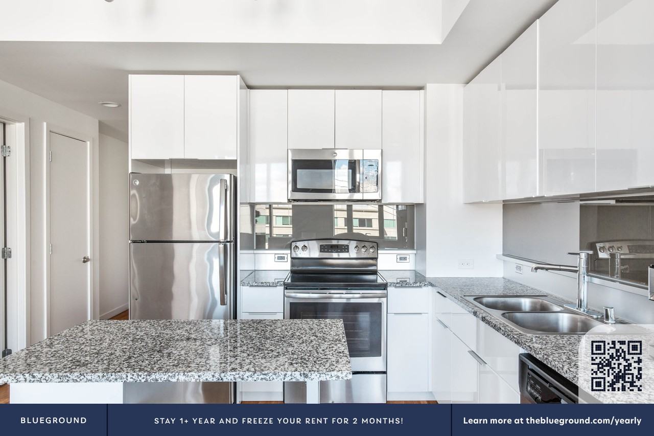 288 106th Avenue Northeast - Photo 7 of 38