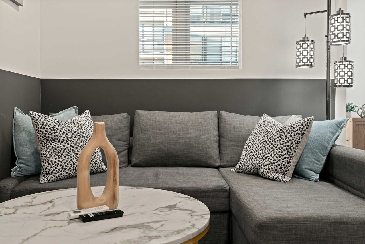 1214 North American Street - Photo 3 of 25