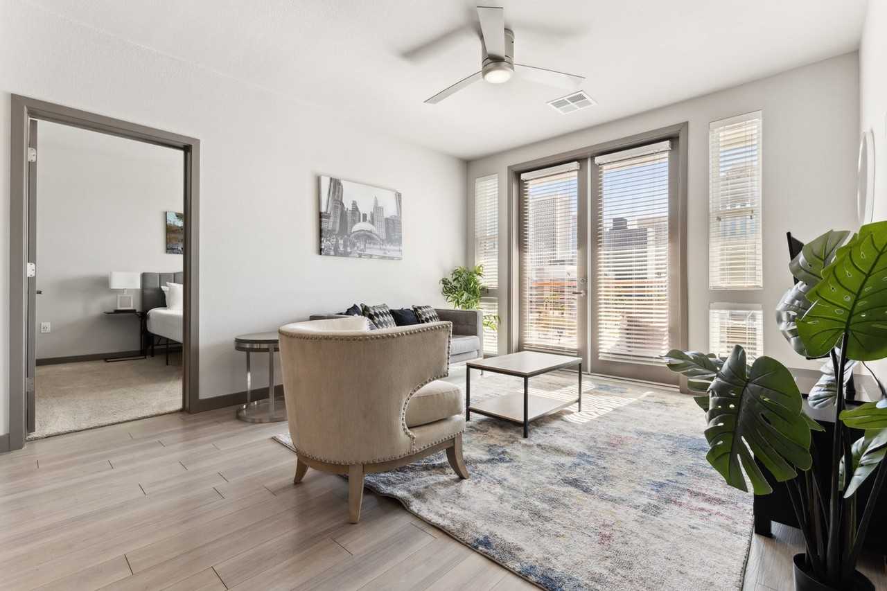 400 N 2nd Ave #1050048P - Photo 2 of 35